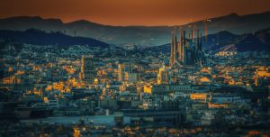 barcelona-3226639_1920-300x152.jpg