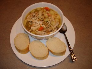 1280px-Whole_Chicken_Noodle_Soup_163937285-300x225.jpg