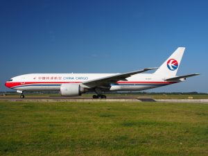 china-cargo-airlines-884398-300x225.jpg