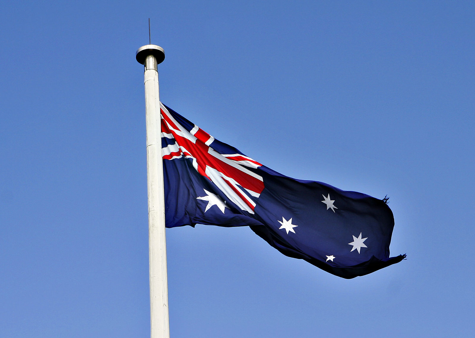 australian_flag_fullmast-1544139305999.jpg
