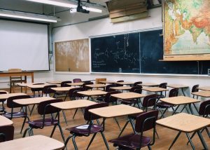 classroom-2093744-300x214.jpg