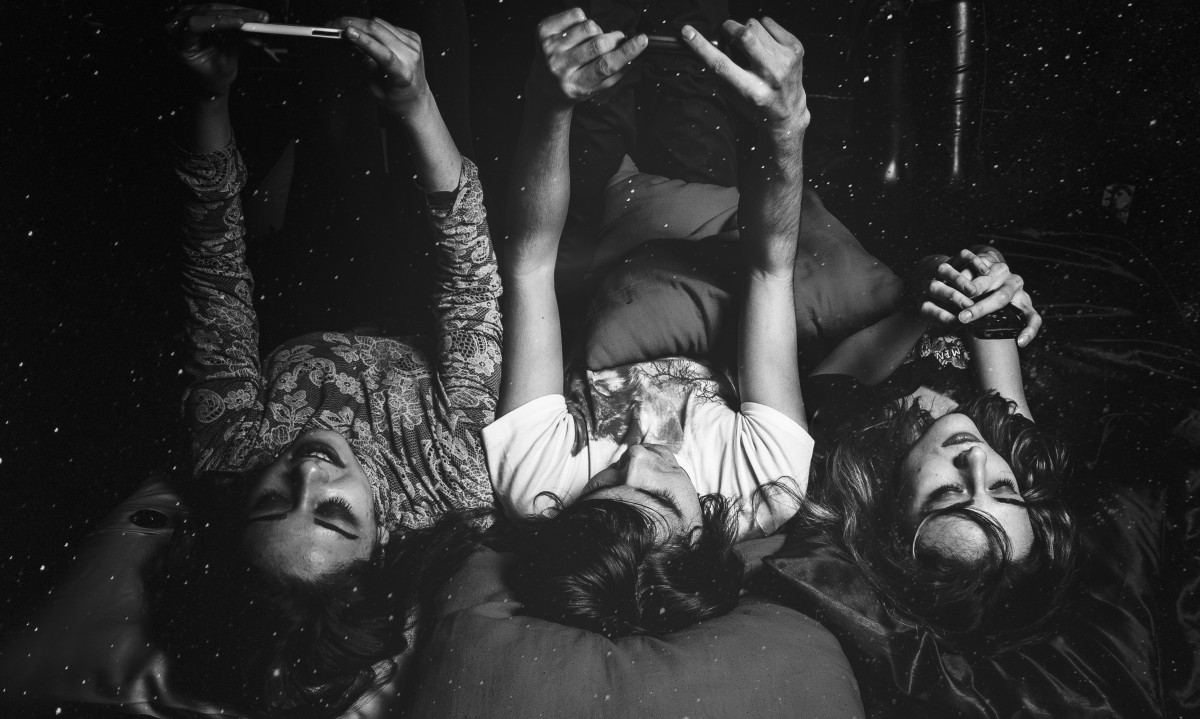 friends_phone_bed_bite_a_vampire_couple_spooky_gothic-624892-1551767149704.jpg
