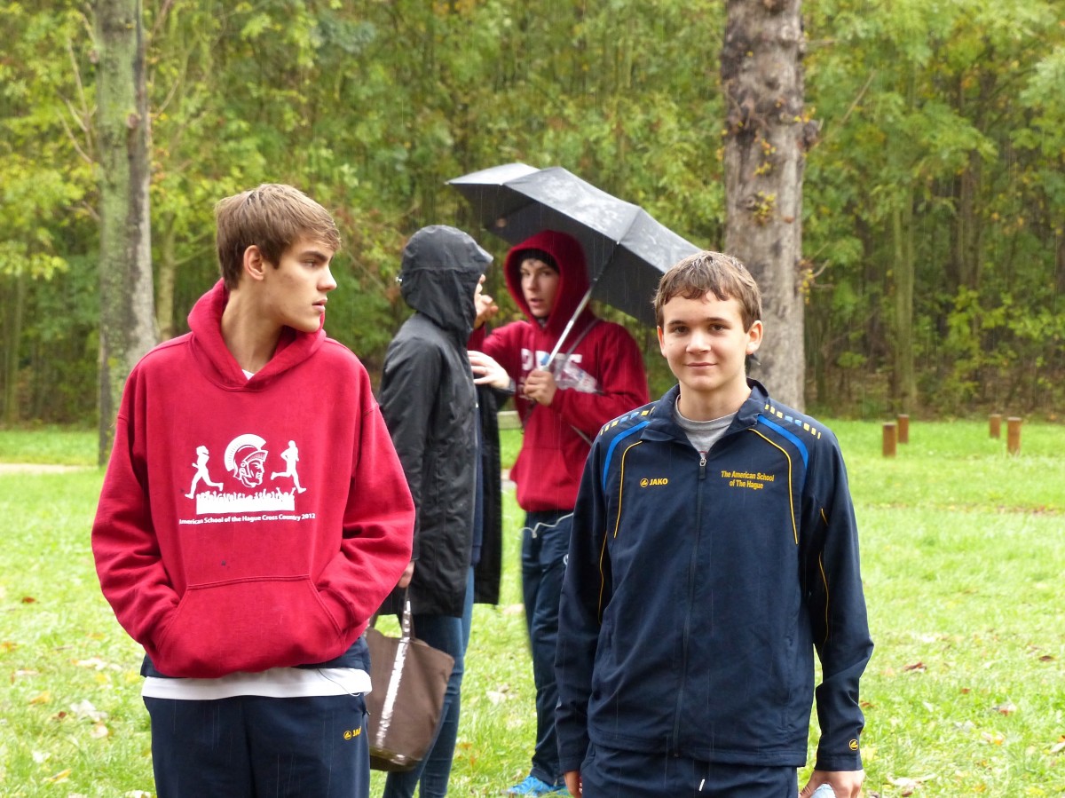 school_girls_paris_france_sports_boys_race_championship-512256-1551763415045.jpg