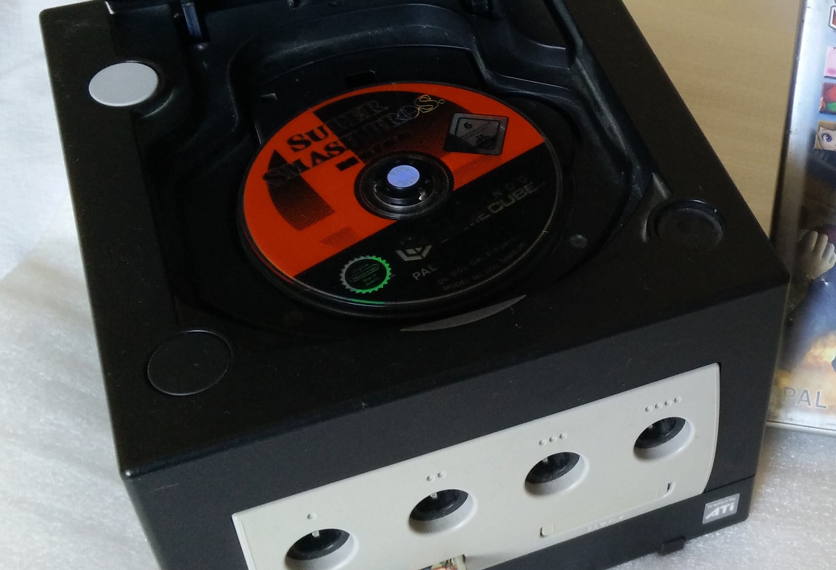 super_smash_bros-_melee_in_a_gamecube-1551765678330.jpg