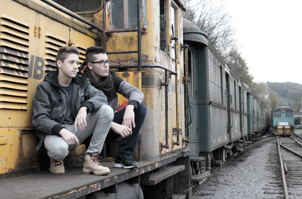 wagon_trains_friends_friendship_railway_station_railway_old_guys-773325-1551771364937.jpg