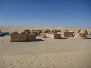 Tunisia_tozeur_mos_eisley_20101225-125321-300x225.jpg