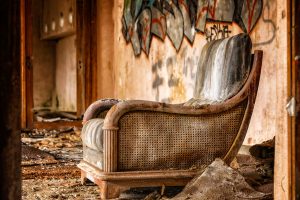 chair-3209341-300x200.jpg