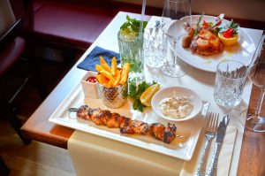 eat-1705556-300x199.jpg