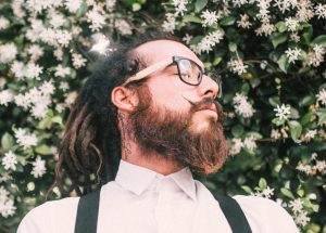adult-beard-bloom-2208587-e1578423855829-300x215.jpg