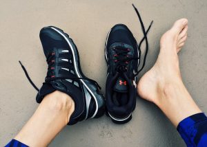 feet-footwear-sneakers-163535-300x214.jpg