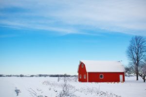 winter-barn-556696-300x200.jpg