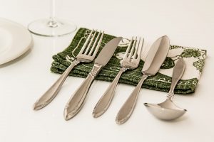 place-setting-1056286_1920-300x200.jpg