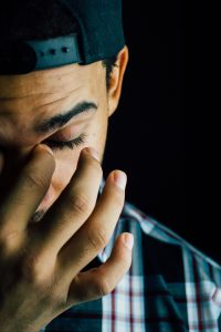 sad-864399_1920-200x300.jpg