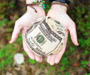 money-652560_1280-300x250.jpg