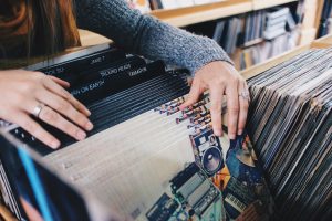 vinyl-records-945396_1920-300x200.jpg