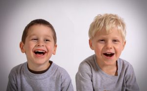 boys-286151_1920-300x185.jpg