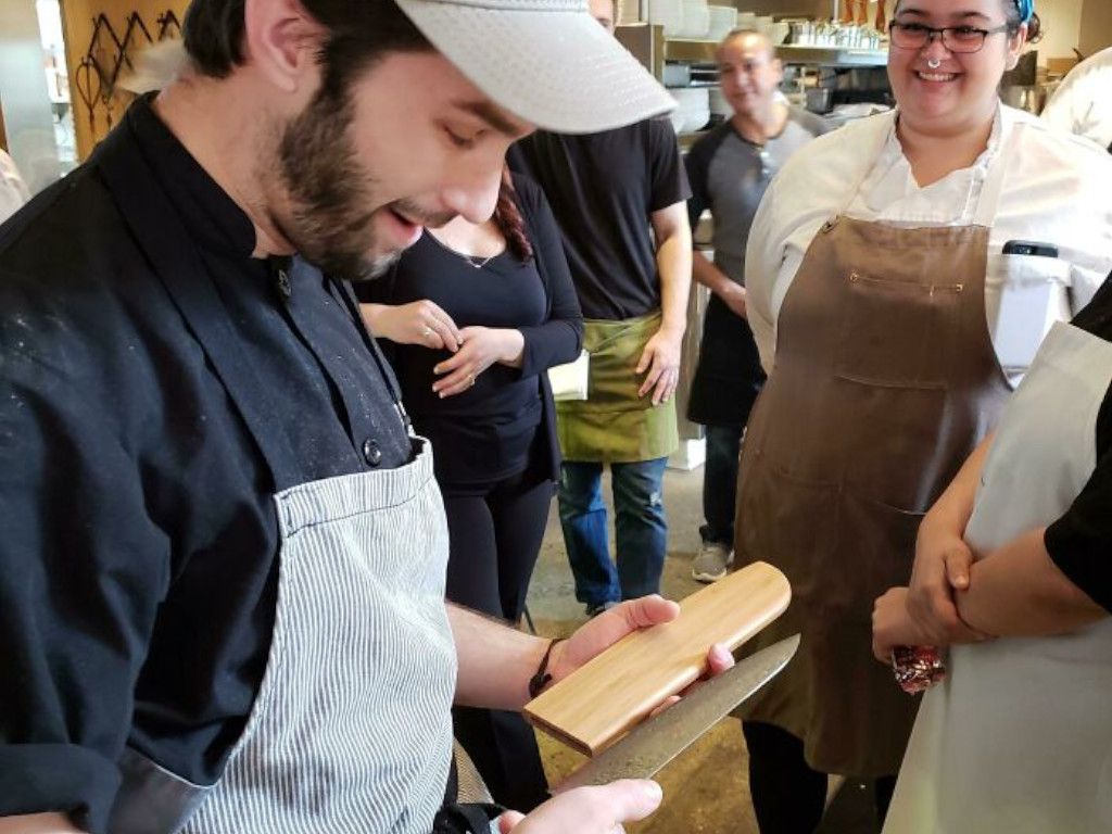 17-Restaurant-Employees-Share-Stories-Industry-Reddit-MrBuhgles.jpg.optimal.jpg
