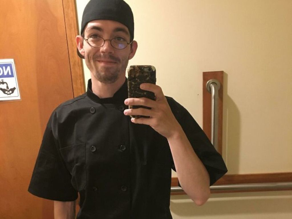 21-Restaurant-Employees-Share-Stories-Industry-Reddit-HobocoreHero.jpg.optimal.jpg