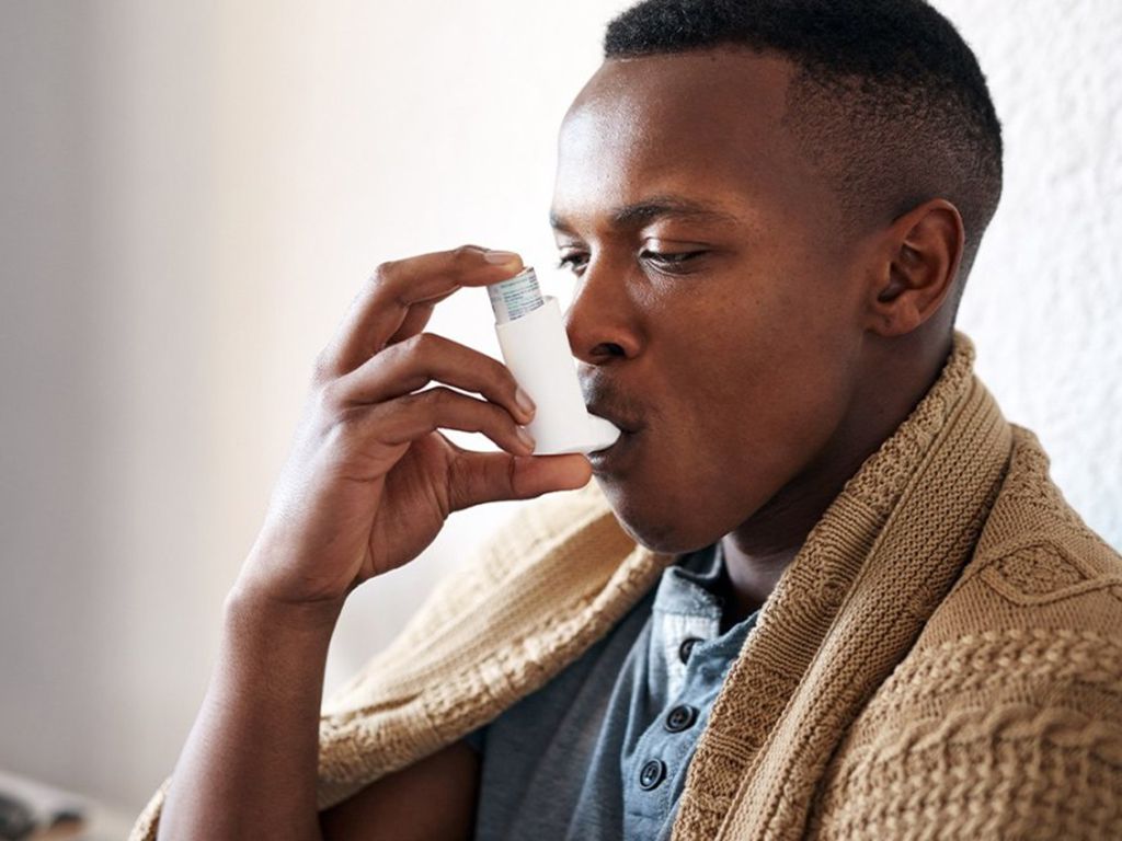 Male_Asthma_Inhaler_1296x728-headerresize.jpg.optimal.jpg