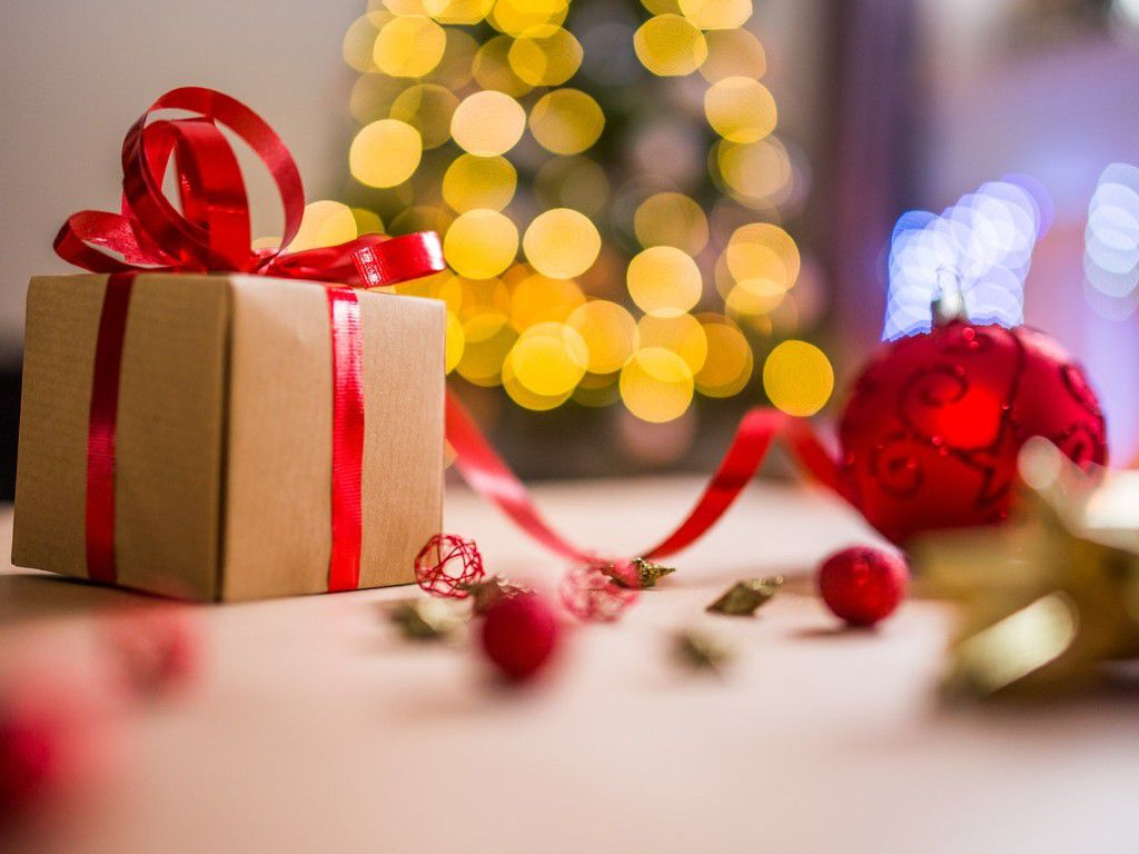 brown-christmas-present-with-red-ribbon-186615pexels.jpg.optimal.jpg