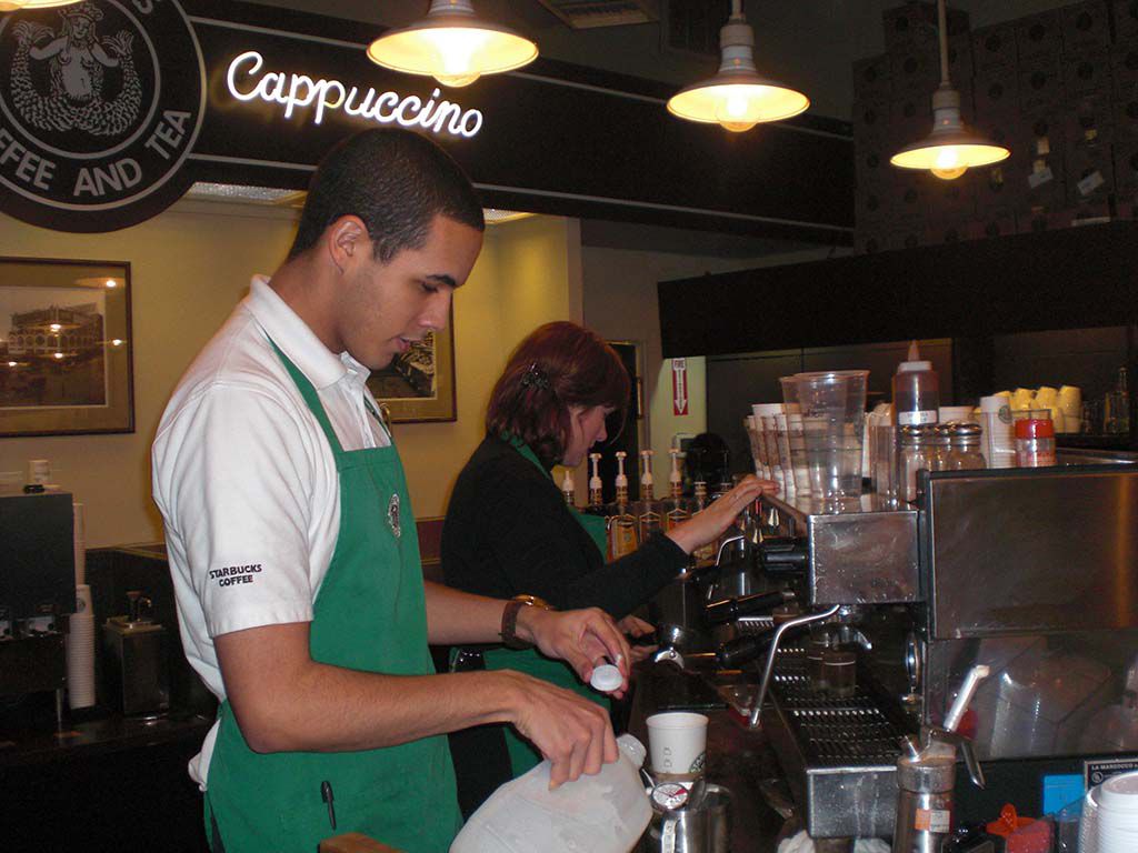resizeBaristas_first_starbucks.jpg.optimal.jpg