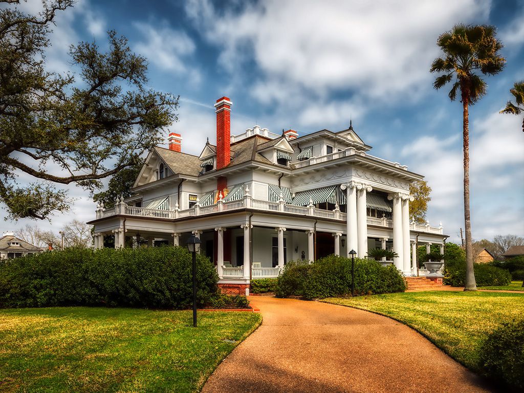 resizemcfadden-ward-house-4089129_1920.jpg.optimal.jpg